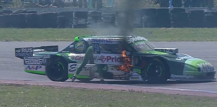 VIDEO: ¡Susto en las Series del TC Pista! Se prendió fuego el auto de Chapur