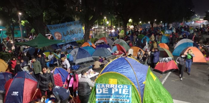 Nueva jornada de manifestaciones: piqueteros acamparán este jueves sobre la 9 de Julio