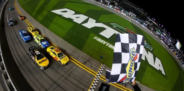 NASCAR: Logano y Almirola ganaron los duelos en Daytona