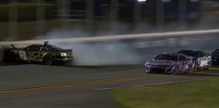 VIDEO: el tremendo palo del NASCAR en uno de los duelos de Daytona