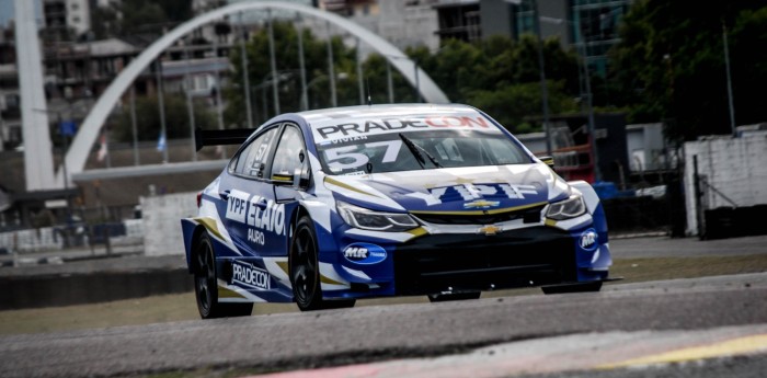 TC2000: ¡Bomba! Marques sufrió un recargo y Vivian ganó la primera final