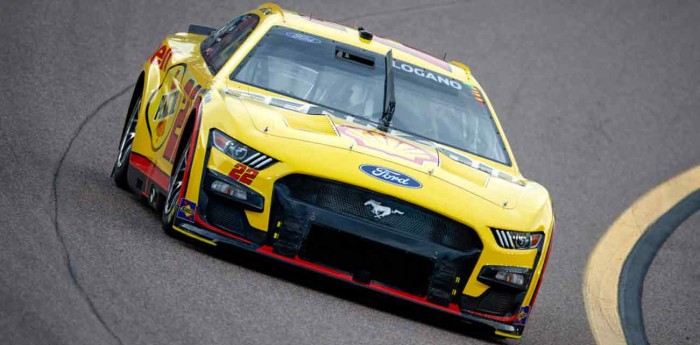 Nascar: Joey Logano se quedó con la 'pole' en Atlanta