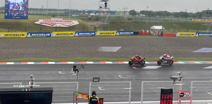 MotoGP en Argentina: Bezzecchi lideró los Tanques Llenos bajo la lluvia