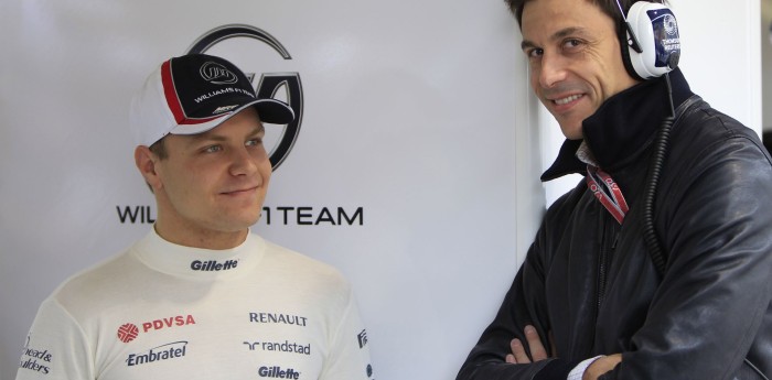 Toto Wolff vuelve a ser el mánager de Valtteri Bottas