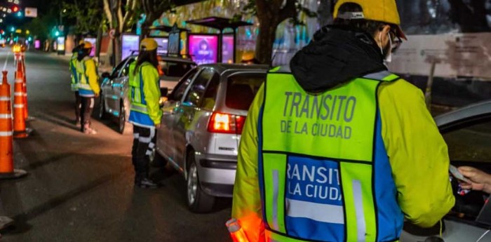 Tránsito: ¿cuánto cuesta la multa por no llevar la licencia de conducir?