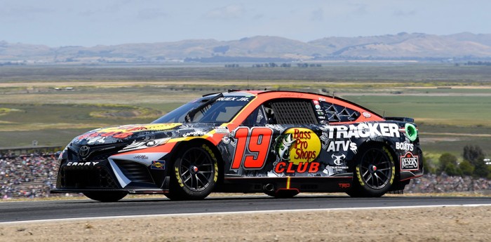 NASCAR: Martín Truex Jr se llevó la victoria en Sonoma