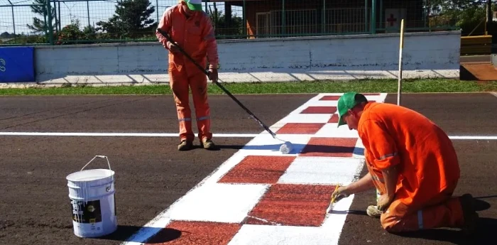 Misiones: intensos trabajos sobre el autódromo Rosamonte