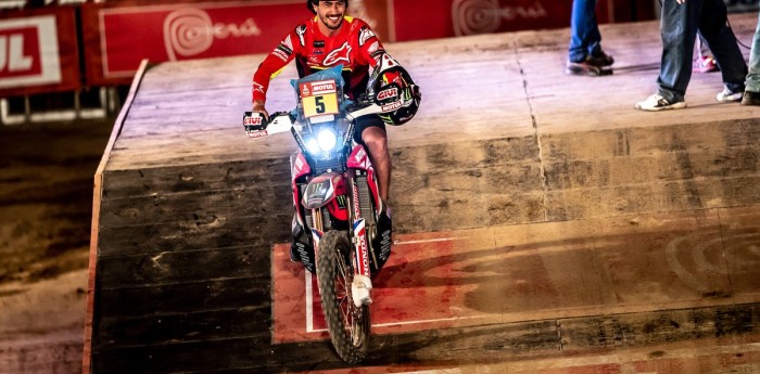 Motos día 1: Victoria de Barreda Bort y 8° puesto para Benavides