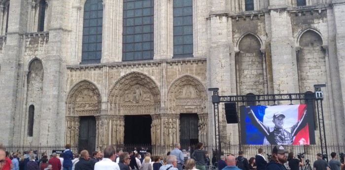 El último adiós a Hubert en Francia