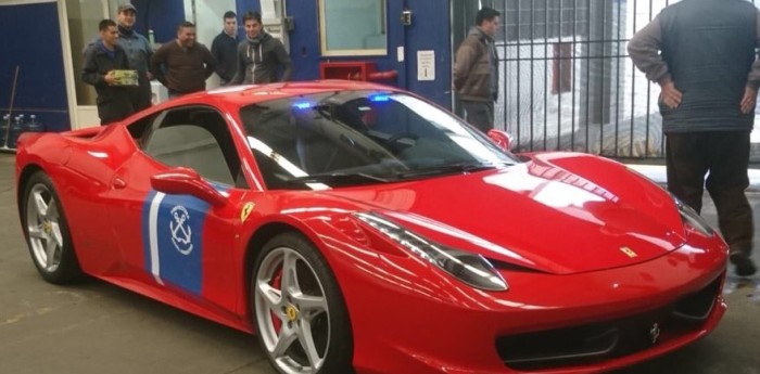 Una Ferrari, la flamante patrulla de la Prefectura