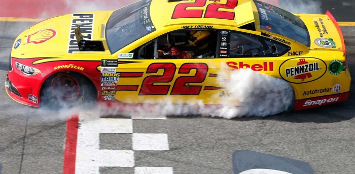 Logano se impuso en Richmond