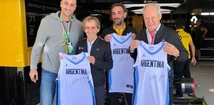 Ginóbili estuvo en la F1 y le regaló una camiseta a Prost