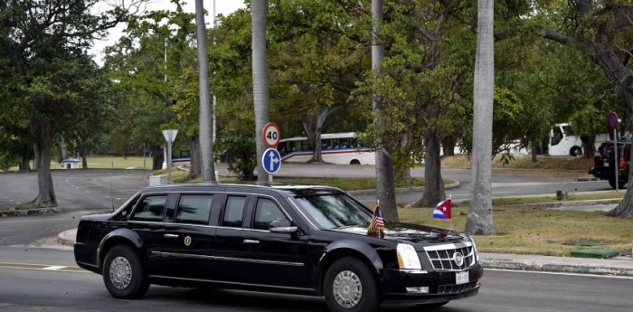 OBAMA ES EL AVISPON VERDE?