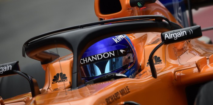 McLaren movió primero y Alonso no larga del fondo