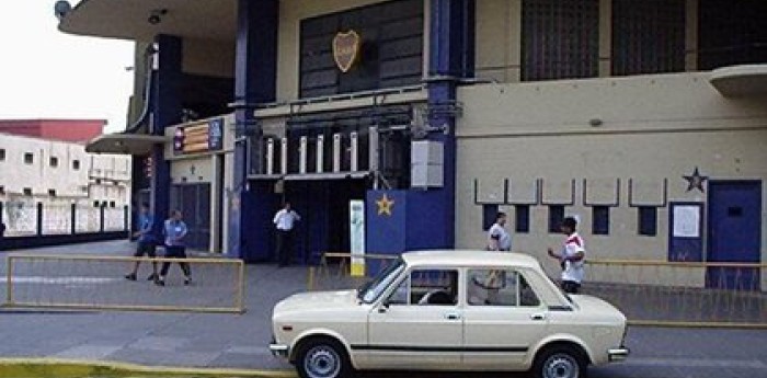 El Fiat 128 de Maradona tiene un dueño "tuerca"