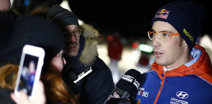 Neuville se quedó con la etapa en Suecia