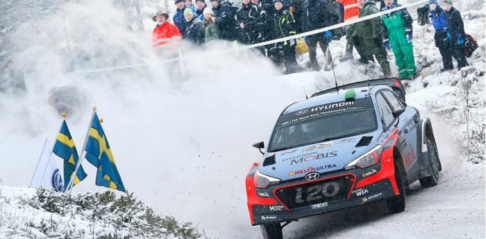 Paddon presiona a Ogier en Suecia