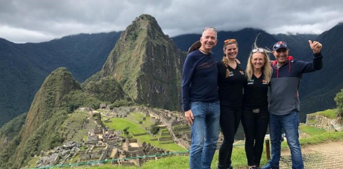 Peterhansel espera por el Dakar en Machu Picchu