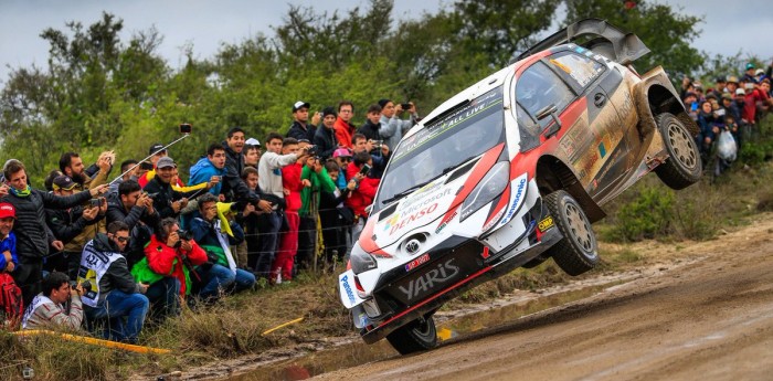 Ott Tanak vuela y se acerca a Neuville