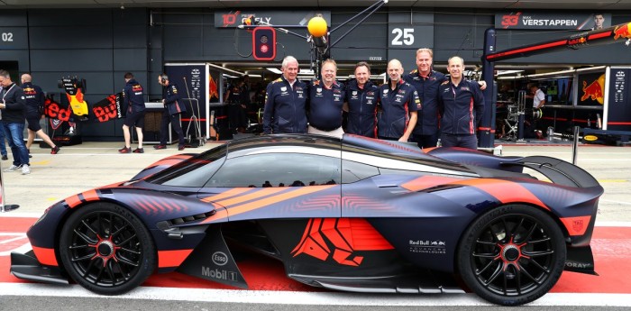 Aston Martin presentó en Silverstone el superdeportivo Valkyrie